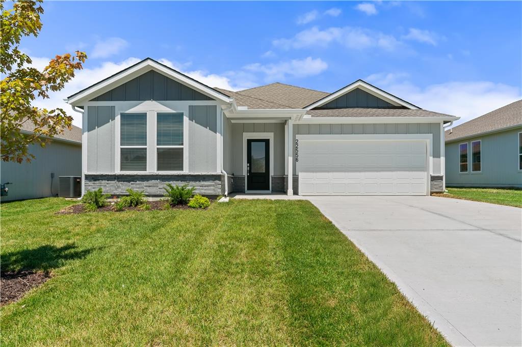 Photo of 21300 Cleveland Street Spring Hill KS 66083