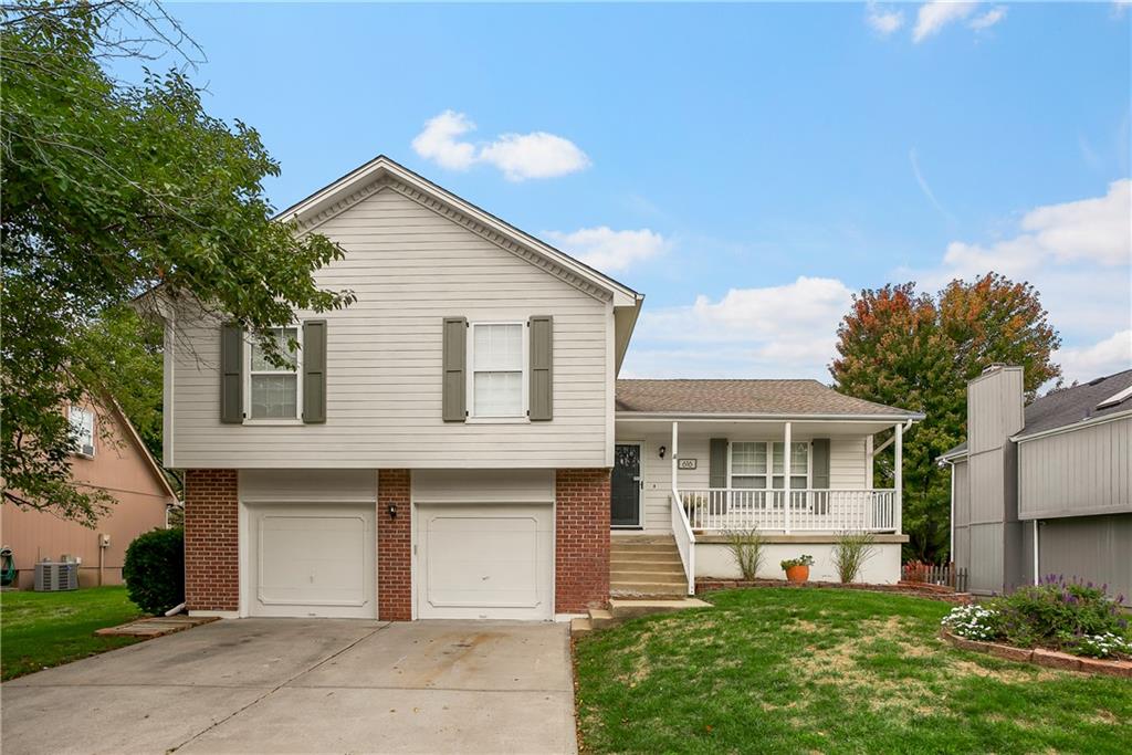 Photo of 616 SE Battery Drive Lee's Summit MO 64063