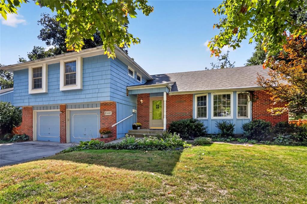 Photo of 8940 Conser Street Overland Park KS 66212