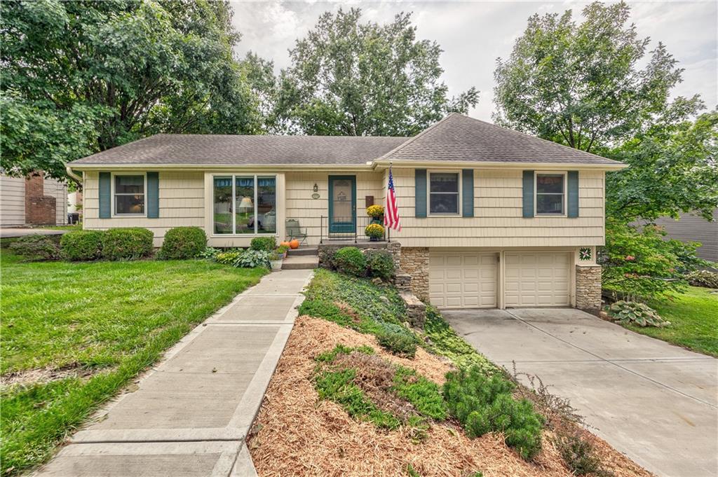 Photo of 10803 W 98TH Street Overland Park KS 66214