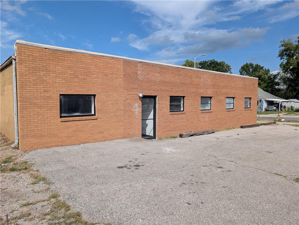 Photo of 7924 PASEO Boulevard Kansas City MO 64131