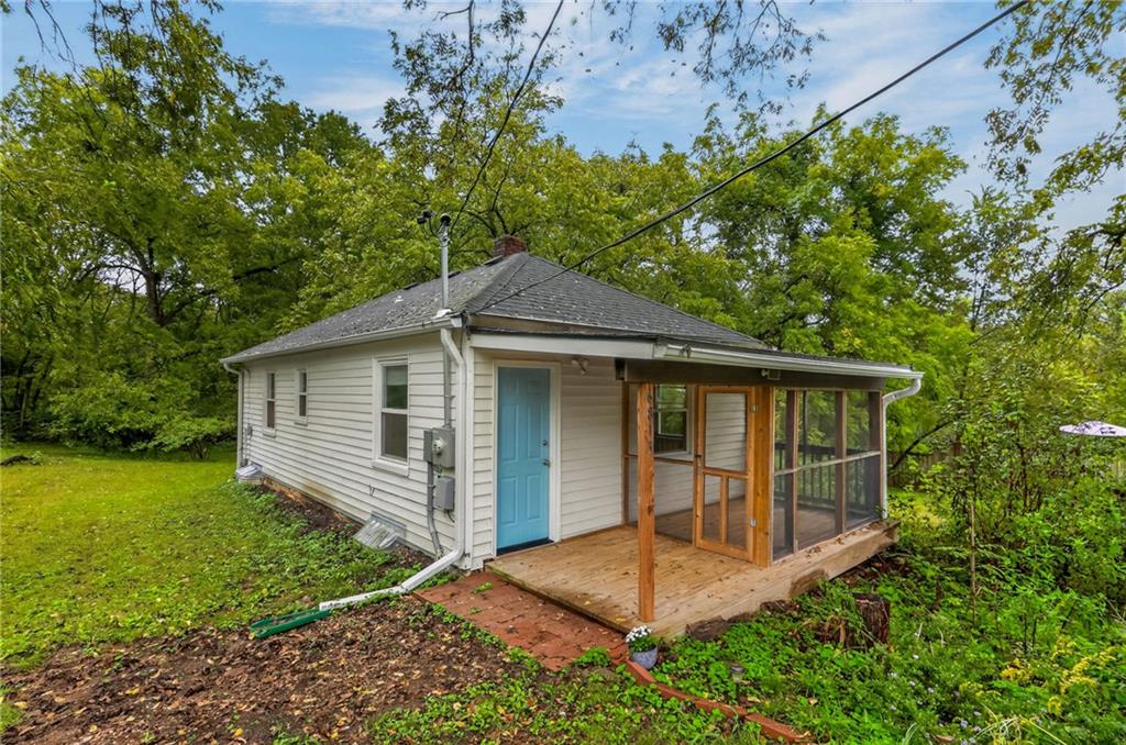Photo of 6813 Manchester Avenue Kansas City MO 64133