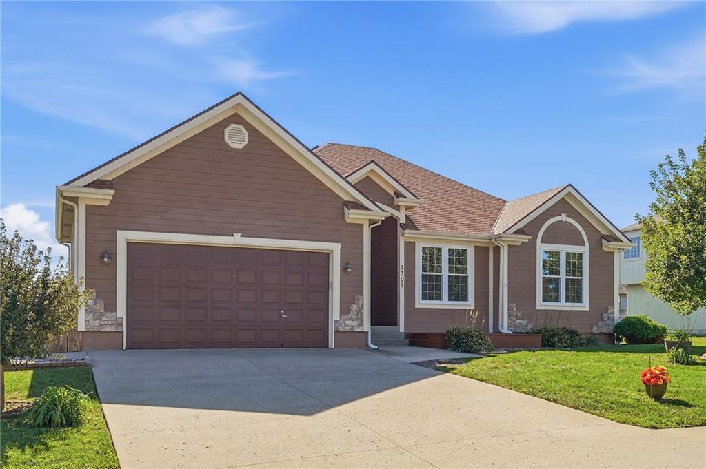Photo of 1301 SW 7th Street Oak Grove MO 64075