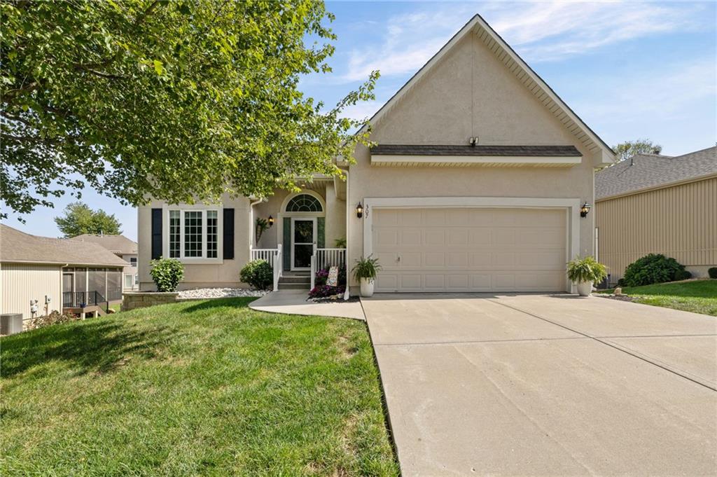 Photo of 307 Alexander Creek Court Raymore MO 64083