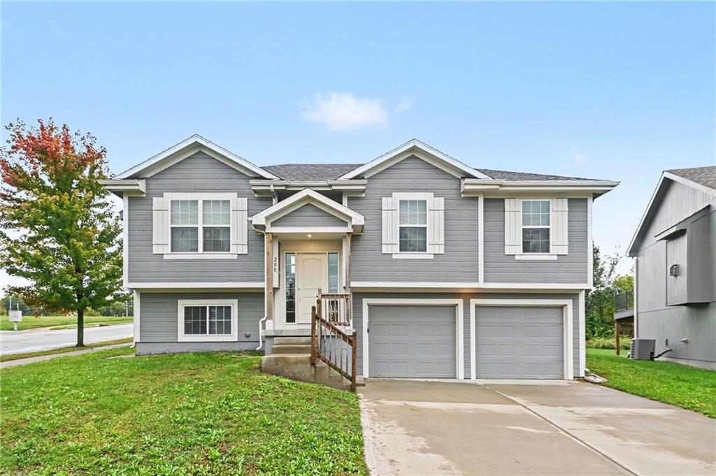 Photo of 200 ELISSA Drive Raymore MO 64083