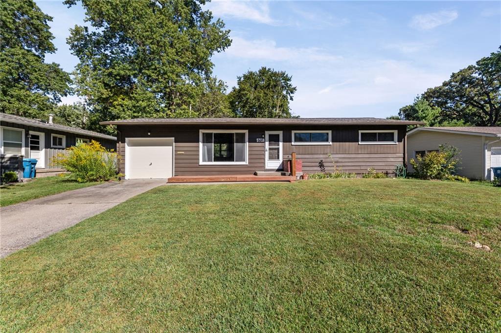 Photo of 5718 W 75th Terrace Prairie Village KS 66208