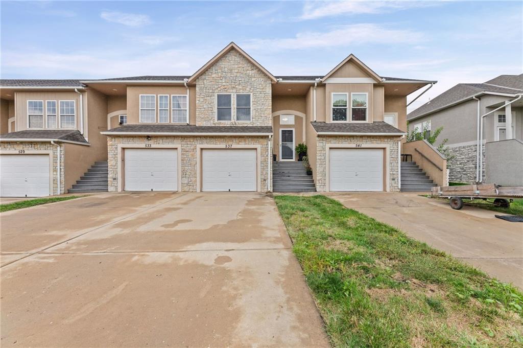 Photo of 537 S Woodson Lane Gardner KS 66030