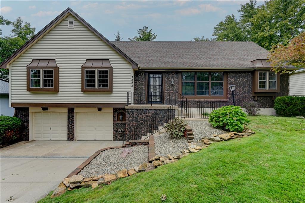Photo of 7608 NW 69th Street Kansas City MO 64152