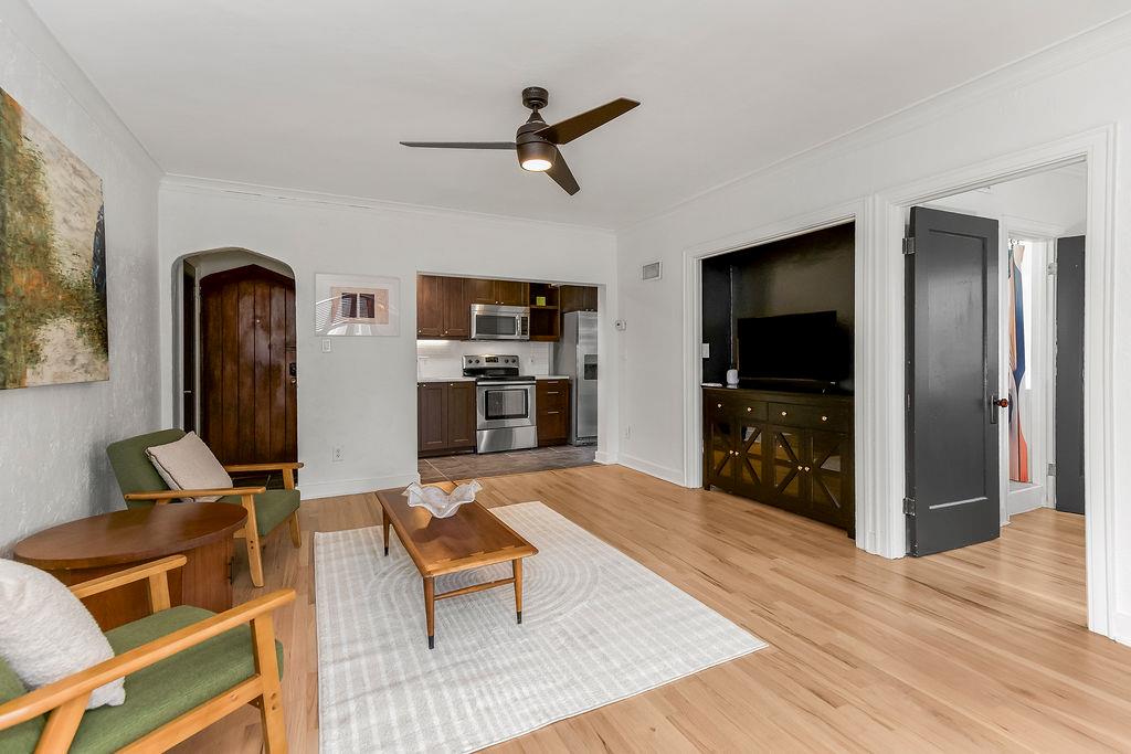 Photo of 700 W 48th Street #105 Kansas City MO 64112