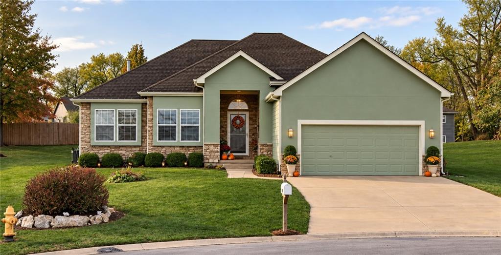 Photo of 16911 Tucker Court Basehor KS 66007