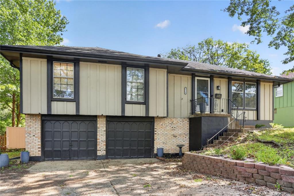 Photo of 11149 Spring Valley Road Kansas City MO 64134