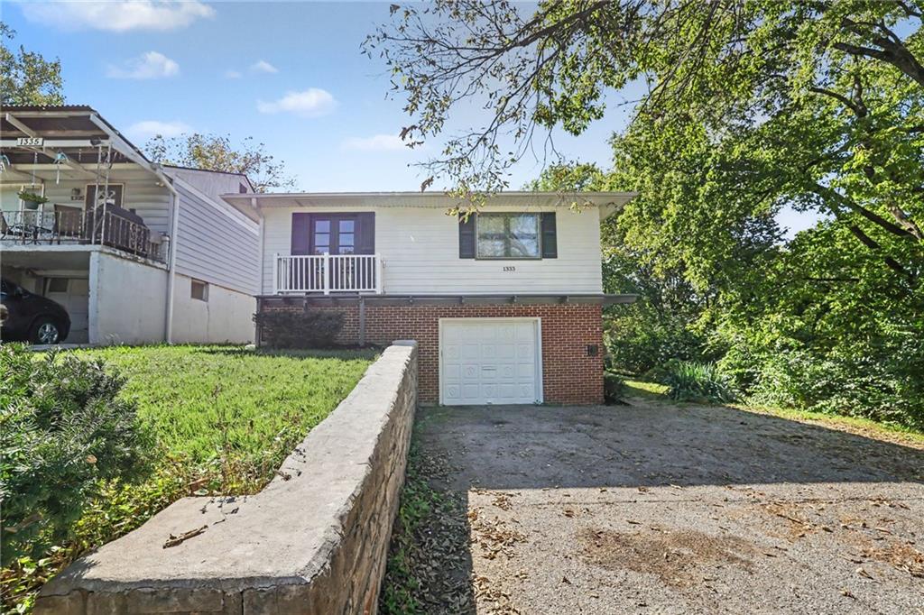 Photo of 1333 E 84th Terrace Kansas City MO 64131