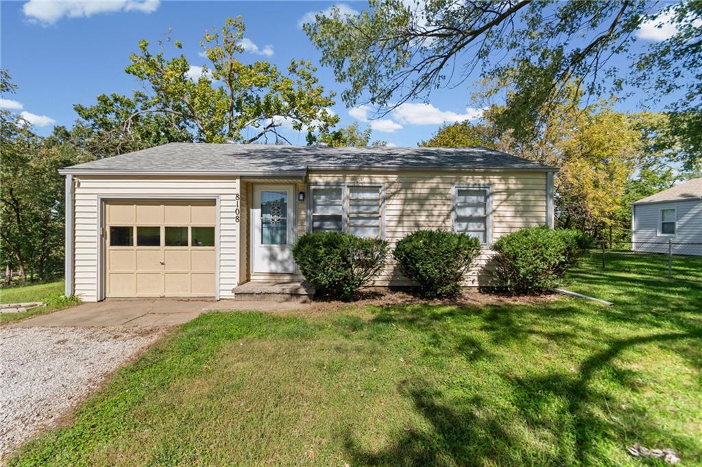 Photo of 8108 9 Highway Kansas City MO 64152