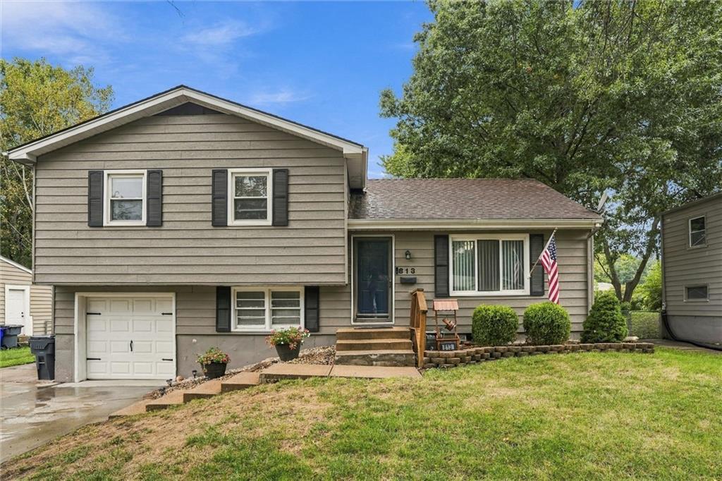 Photo of 813 S Sunset Drive Olathe KS 66061