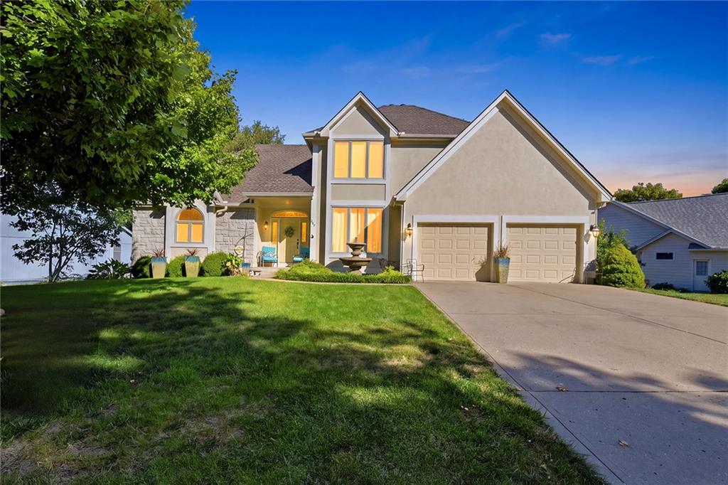 Photo of 607 NW Brookhaven Drive Lee's Summit MO 64081