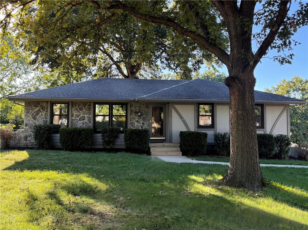 Photo of 7920 N Euclid Avenue Kansas City MO 64118