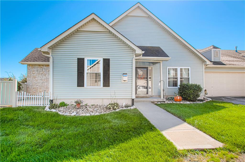Photo of 9807 N Potter Avenue Kansas City MO 64157