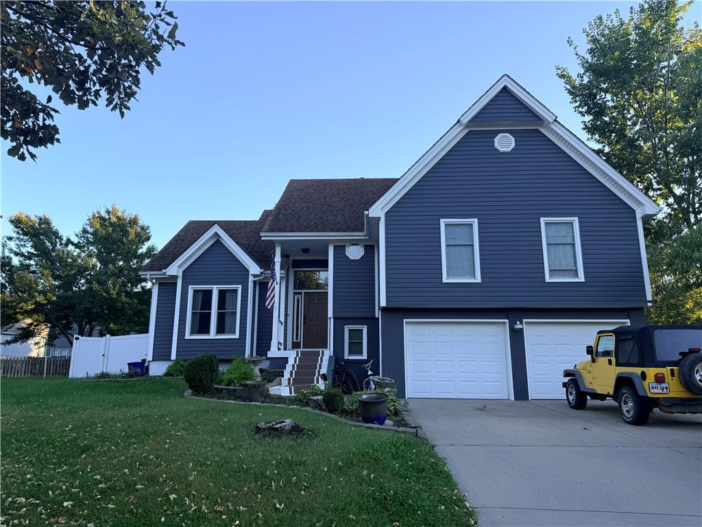 Photo of 7633 N Rhode Avenue Kansas City MO 64152