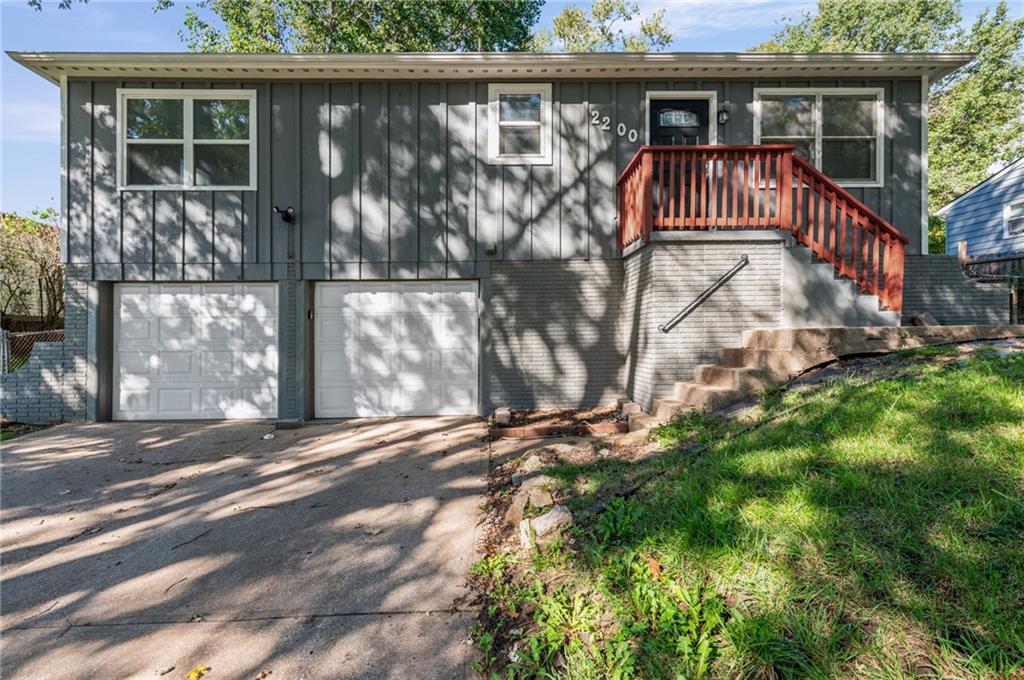 Photo of 2200 Aqueduct Place Independence MO 64057