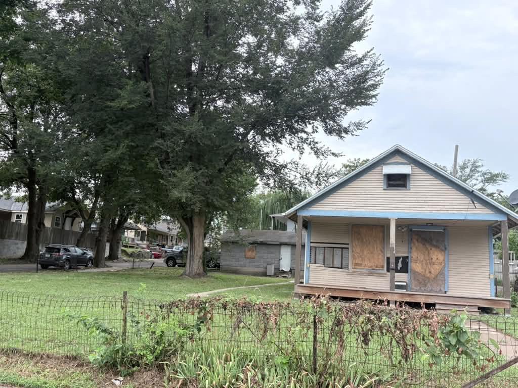 Photo of 1638 Ewing Avenue Kansas City MO 64126