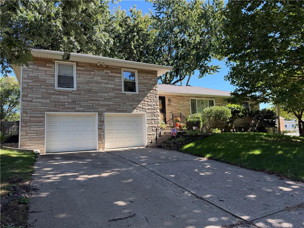 Photo of 4121 N Briarcliff Road Kansas City MO 64116