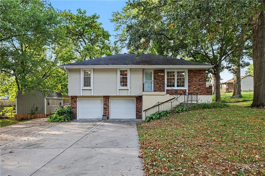 Photo of 819 NE 114th Street Kansas City MO 64155