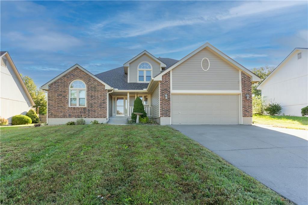 Photo of 3725 SW Evergreen Lane Lee's Summit MO 64082