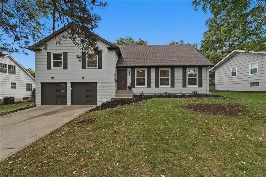 Photo of 6922 W 101st Street Overland Park KS 66212