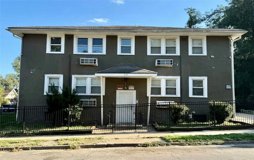 Photo of 5121 Thompson Avenue Kansas City MO 64124