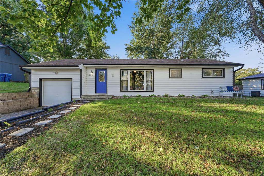 Photo of 405 NE Moreland Drive Kansas City MO 64118