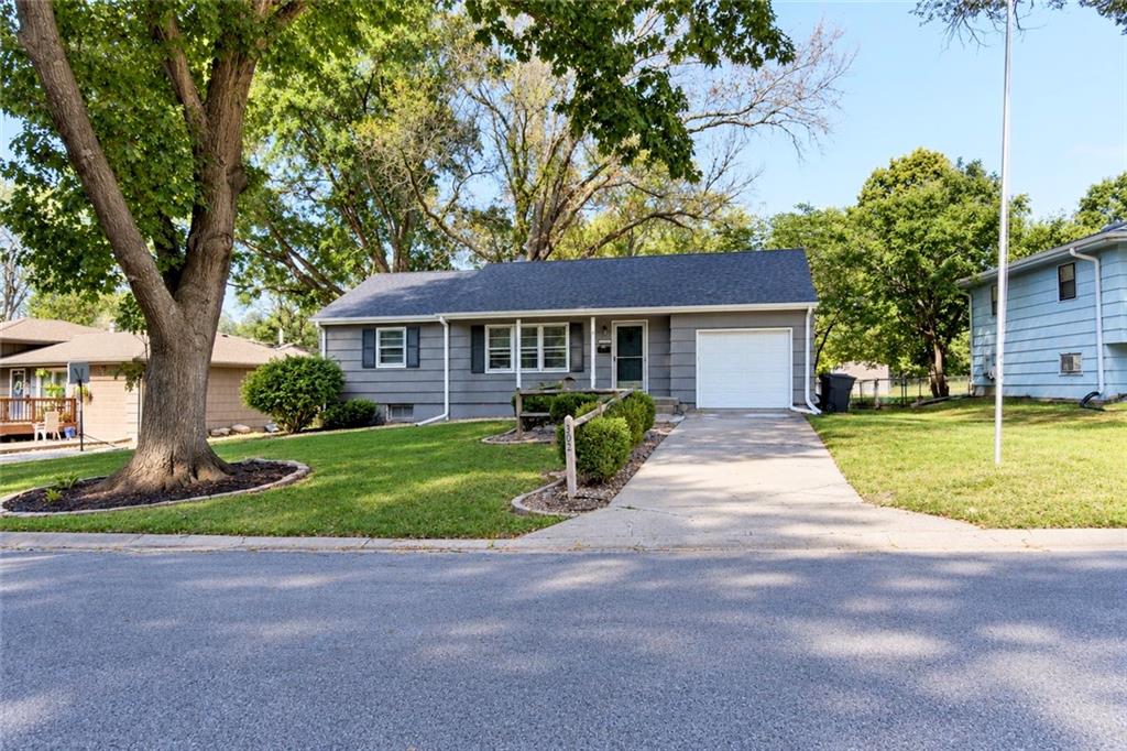 Photo of 302 NE Howard Street Lee's Summit MO 64063