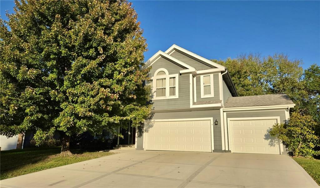 Photo of 1329 SE Dalton Drive Lee's Summit MO 64081