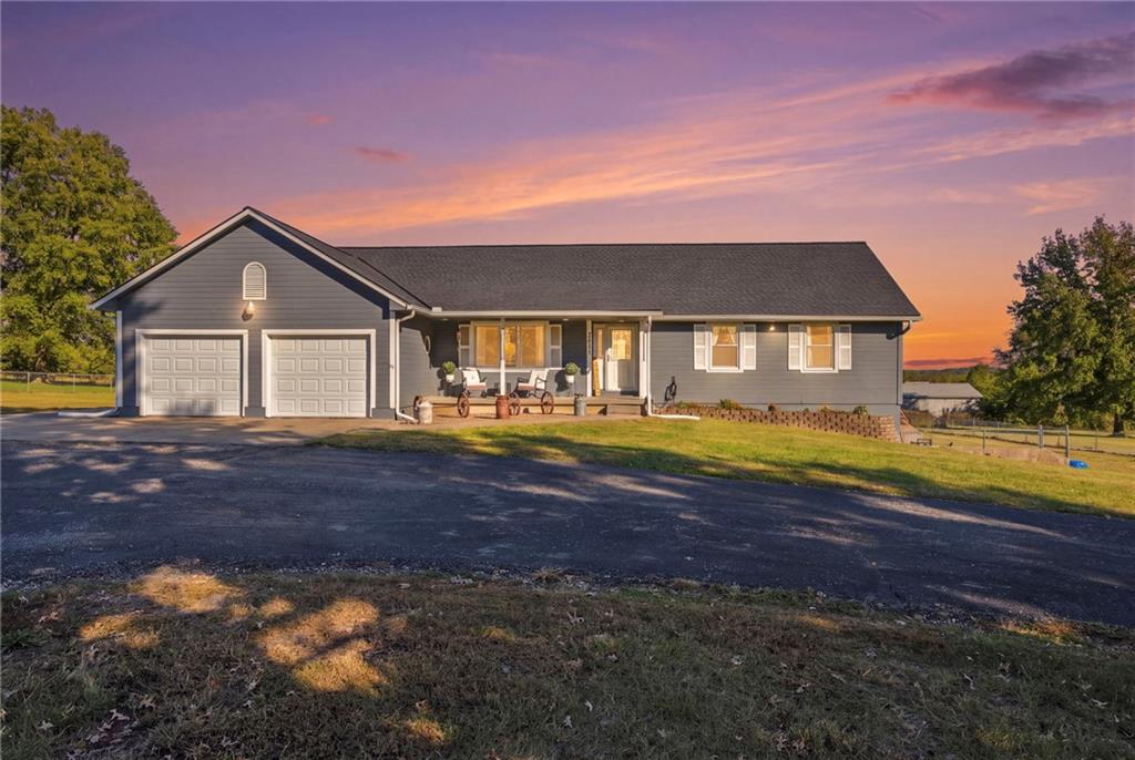 Photo of 1421 N Elsea Smith Road Independence MO 64056