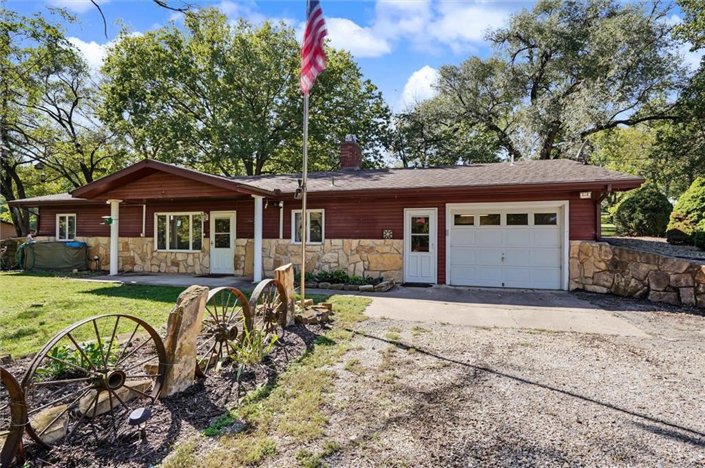 Photo of 426 Halderman Street Lecompton KS 66050