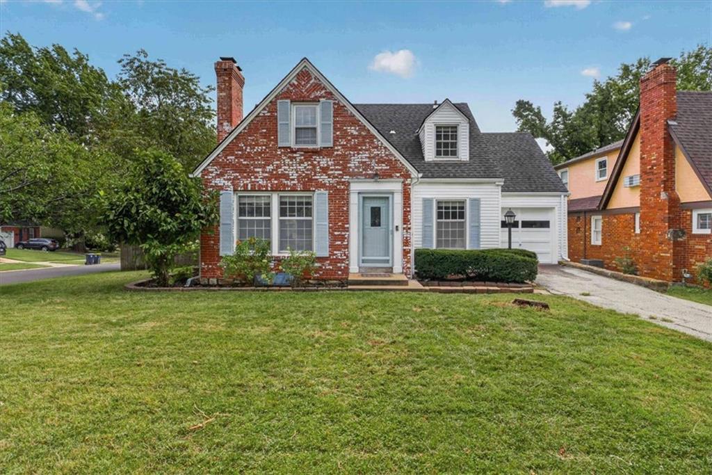 Photo of 6641 Cherry Street Kansas City MO 64131