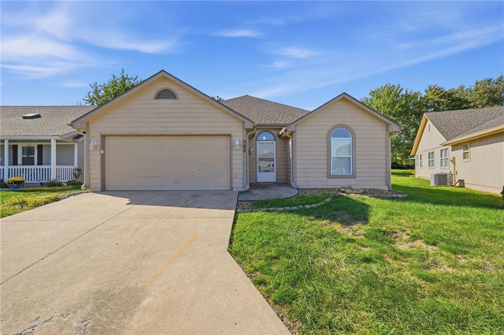 Photo of 502 S Saturn Drive Raymore MO 64083