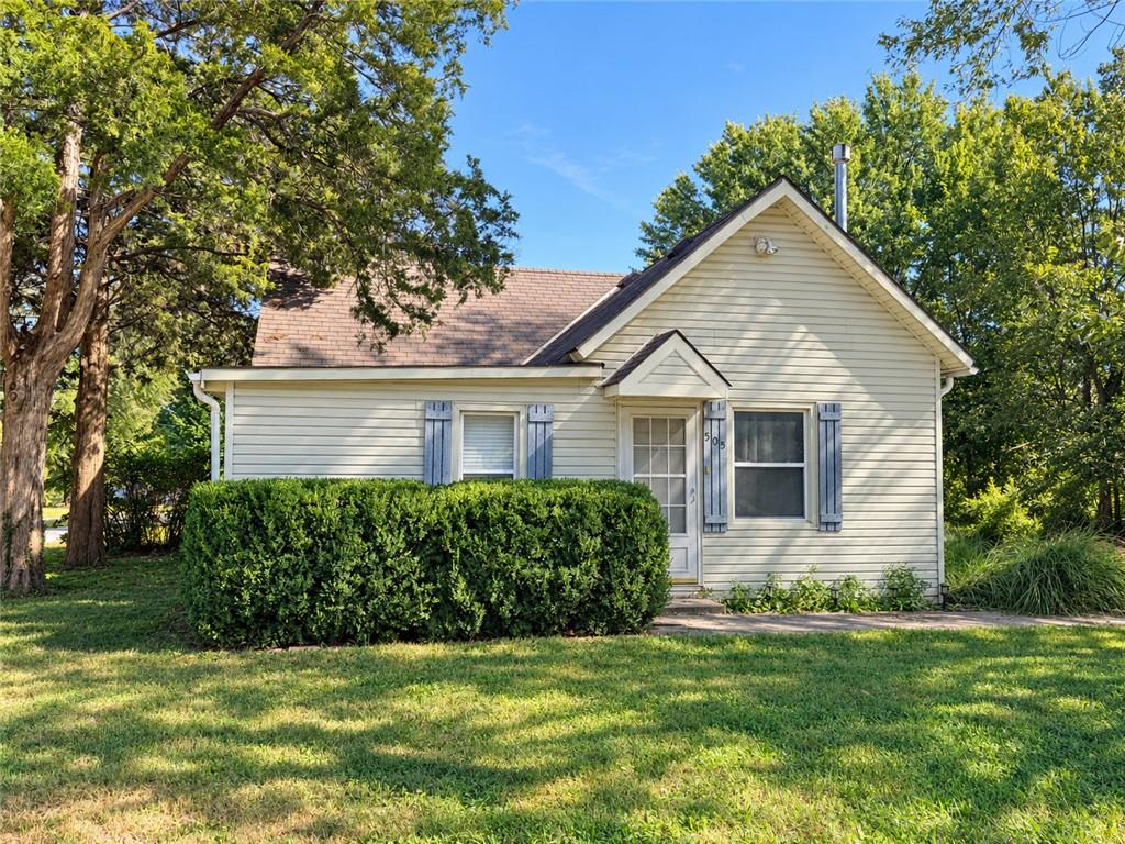 Photo of 505 2nd Avenue Greenwood MO 64034