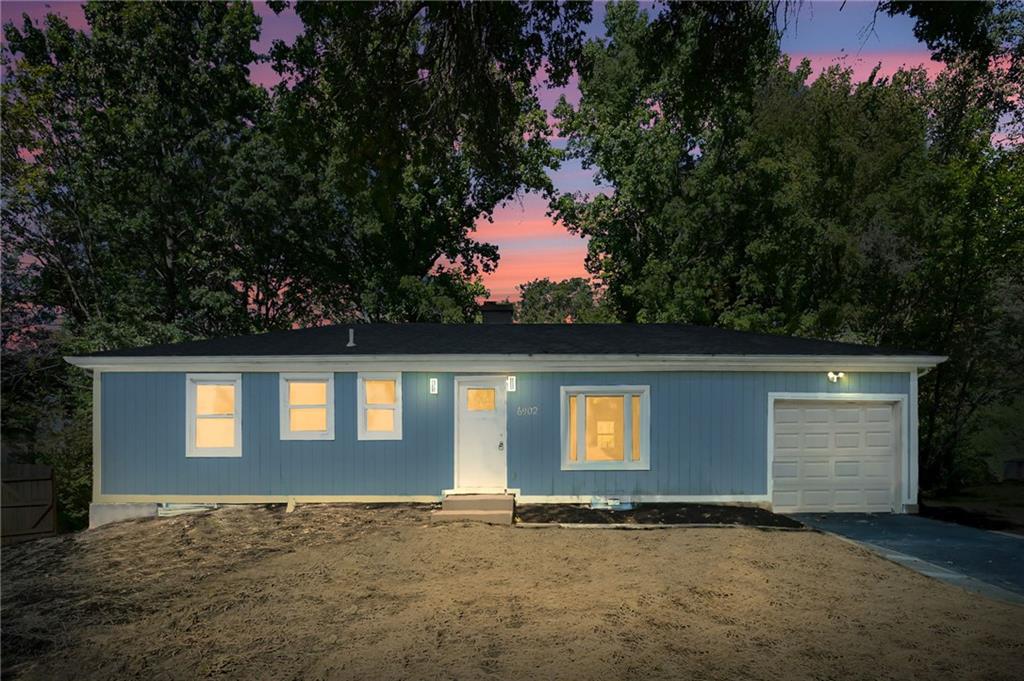 Photo of 6902 E 98th Terrace Kansas City MO 64134