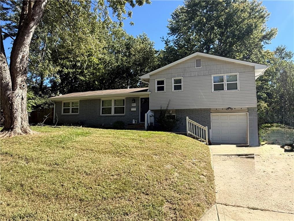 Photo of 8003 Charlotte Street Kansas City MO 64131