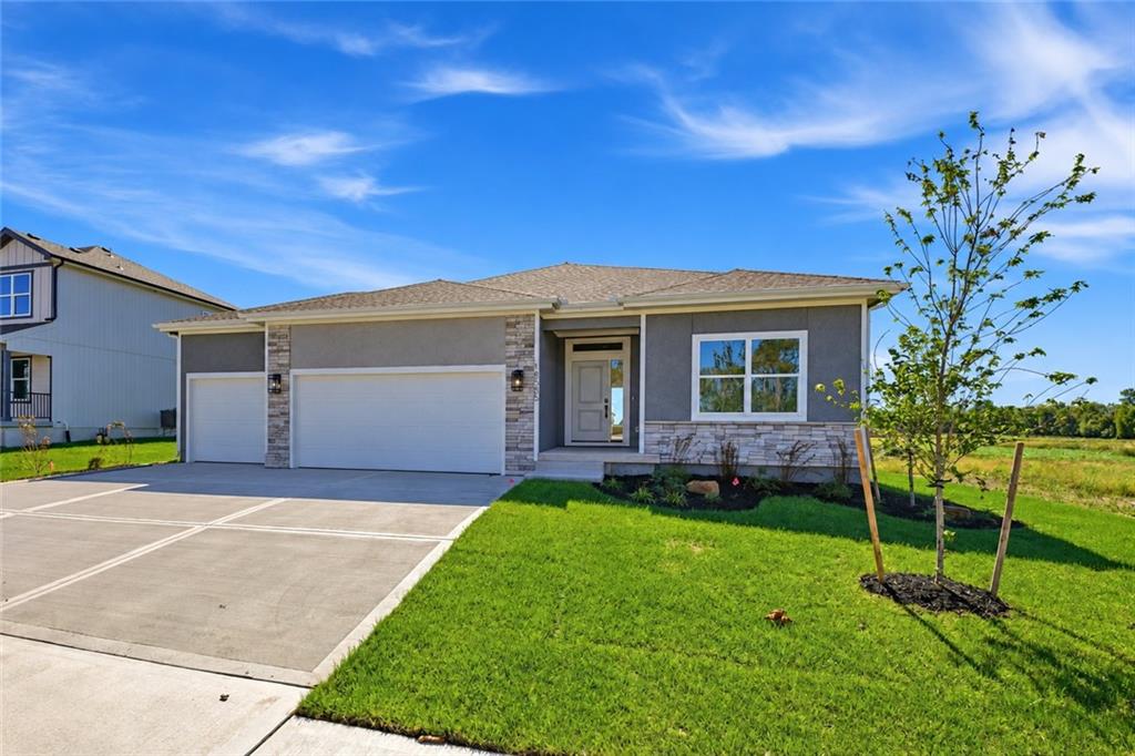 Photo of 18585 W 195th Street Spring Hill KS 66083