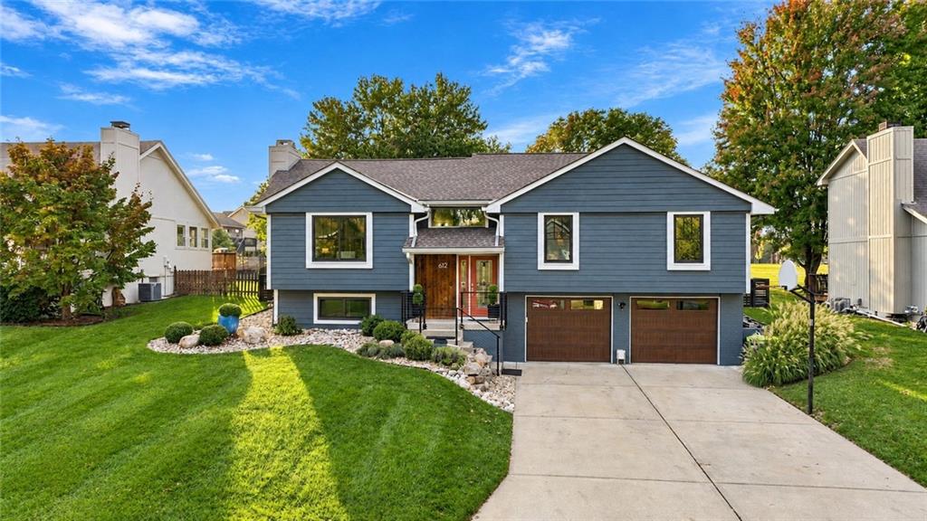 Photo of 612 SE CUMBERLAND Drive Lee's Summit MO 64063