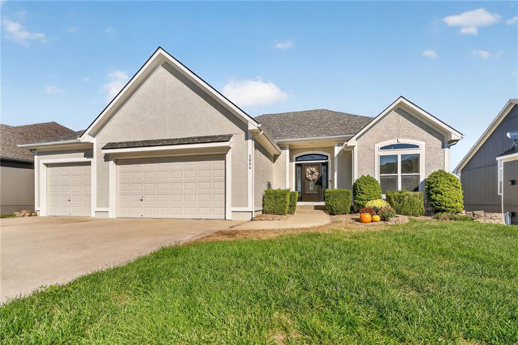 Photo of 3004 SW SILVERSPUR Lane Lee's Summit MO 64081