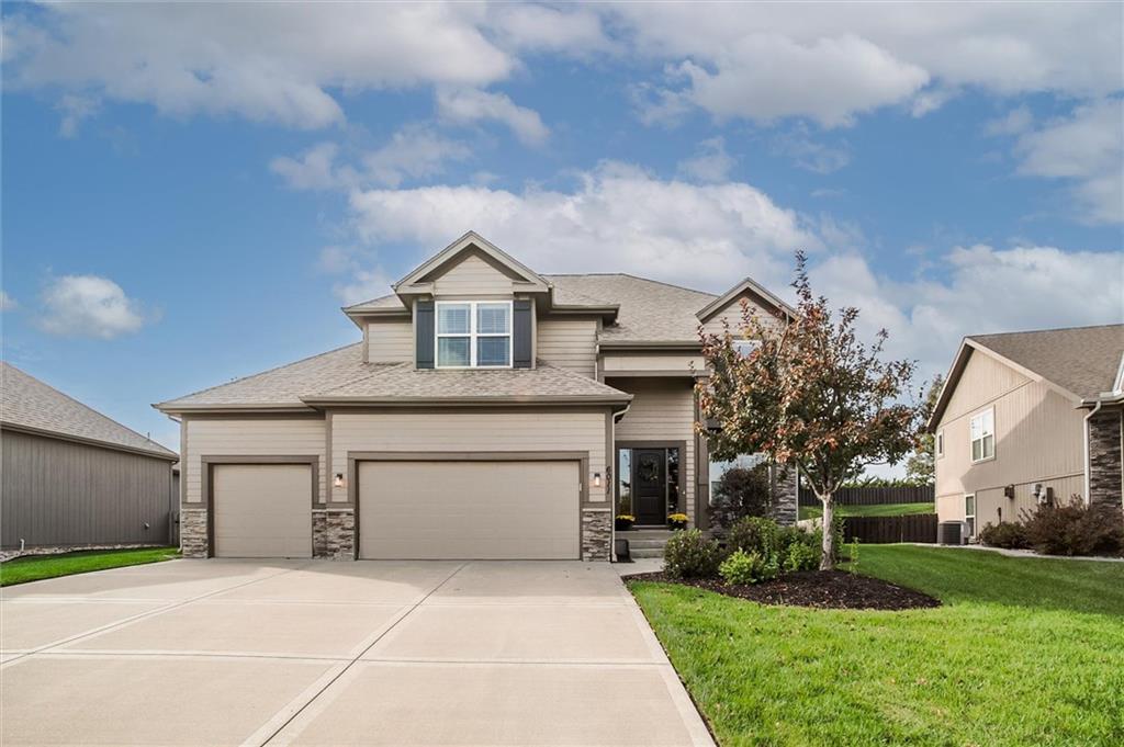 Photo of 6011 NW 92nd Terrace Kansas City MO 64154
