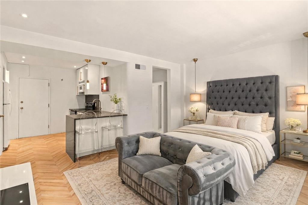 Photo of 4540 Broadway Boulevard #1N Kansas City MO 64111