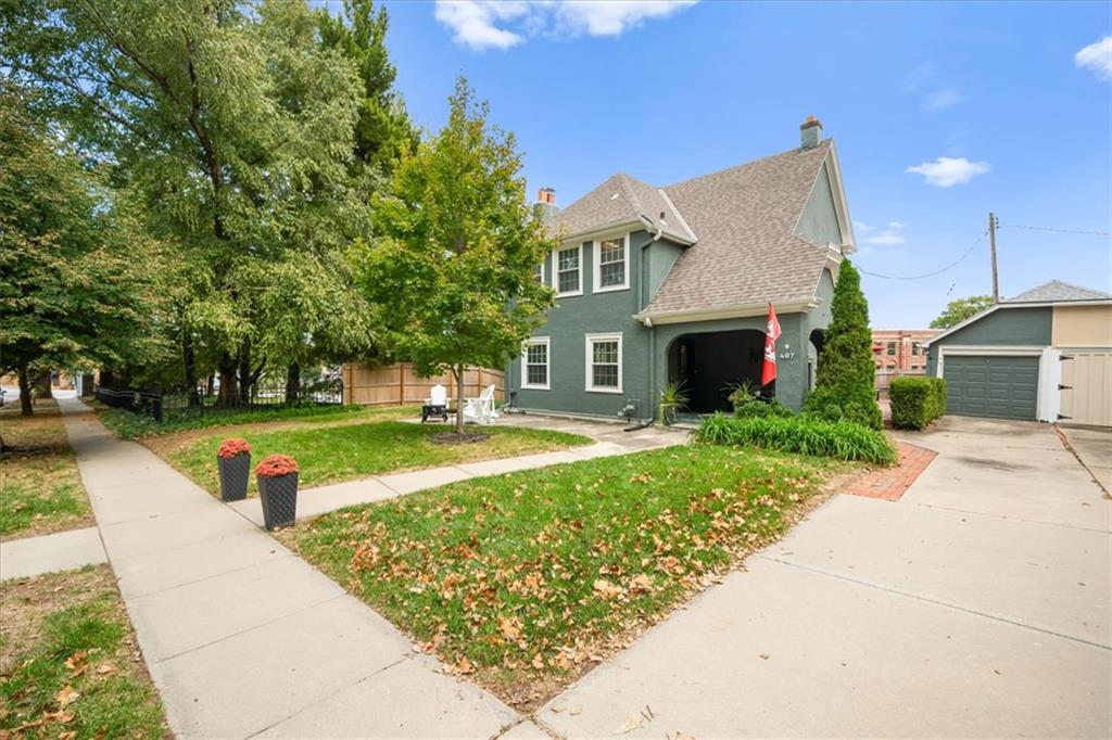 Photo of 407 GREENWAY Terrace Kansas City MO 64113
