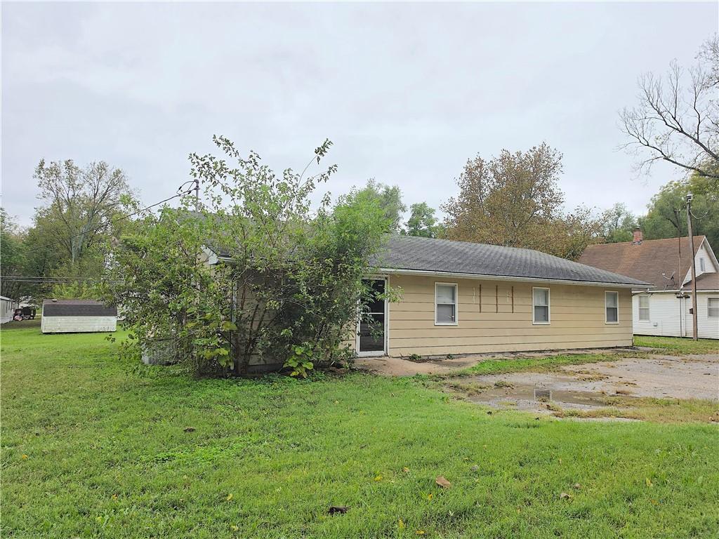 Photo of 318 E 6th Avenue Garnett KS 66032