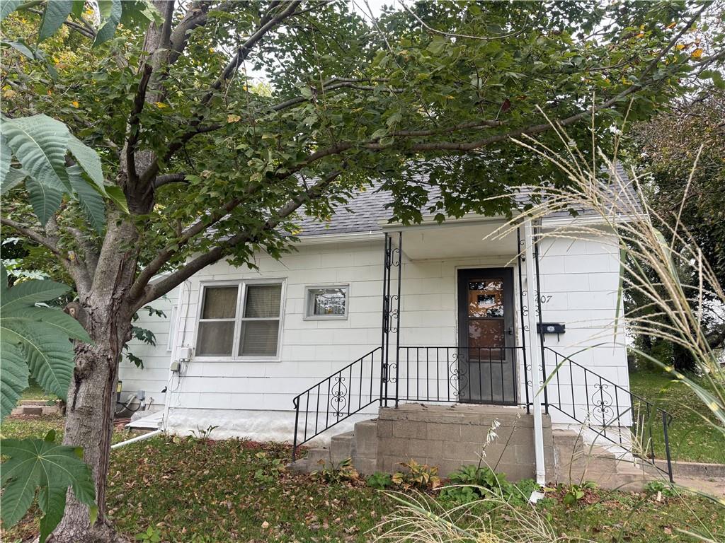 Photo of 407 E 4th Street Mound City MO 64470