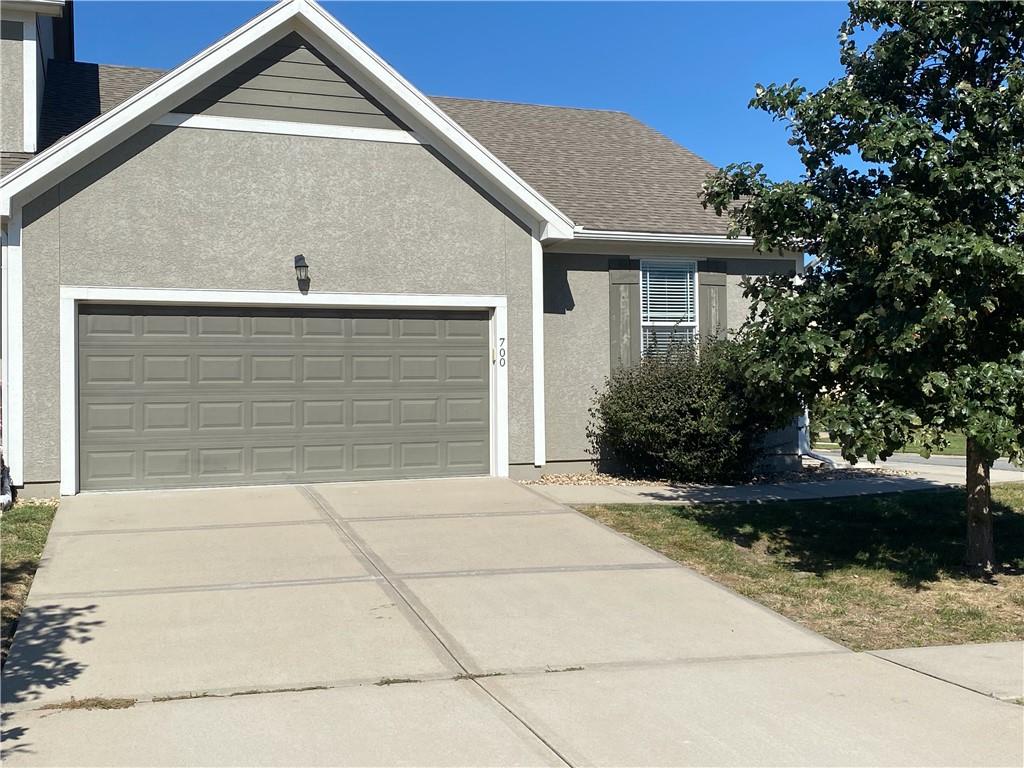 Photo of 700 W Shawnee Court Gardner KS 66030