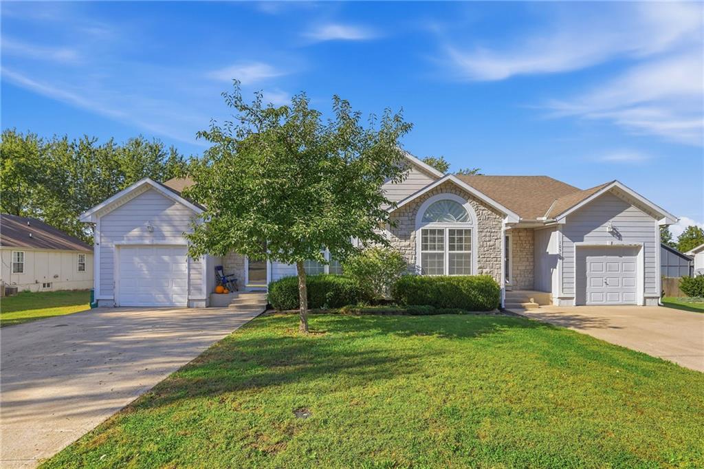 Photo of 10504-06 Maple Avenue Peculiar MO 64078