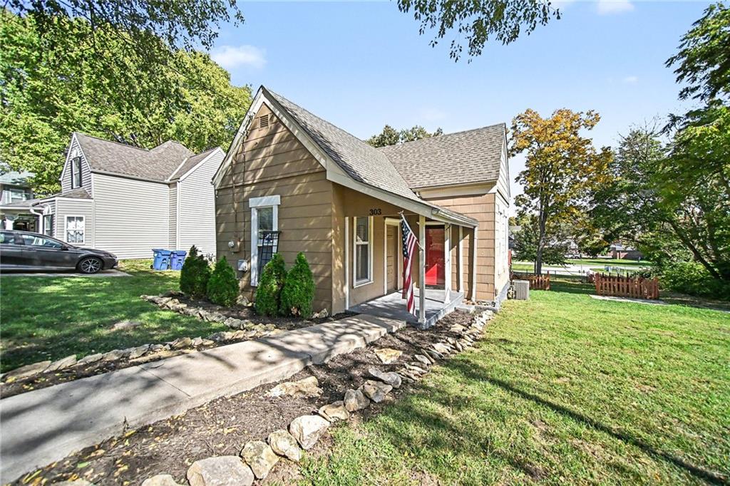Photo of 303 N MORSE Avenue Liberty MO 64068